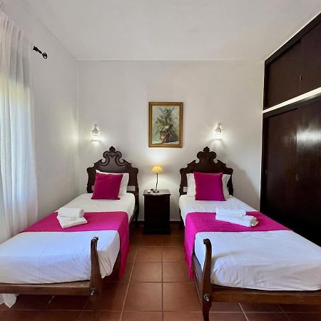 Armacao De Pera Twins 3 With Pool By Homing Apartamento Exterior foto