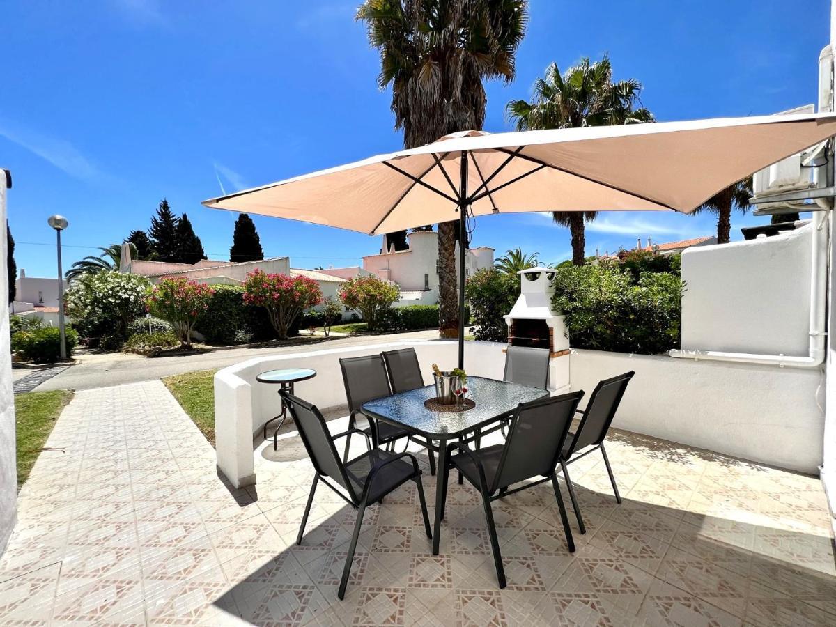 Armacao De Pera Twins 3 With Pool By Homing Apartamento Exterior foto