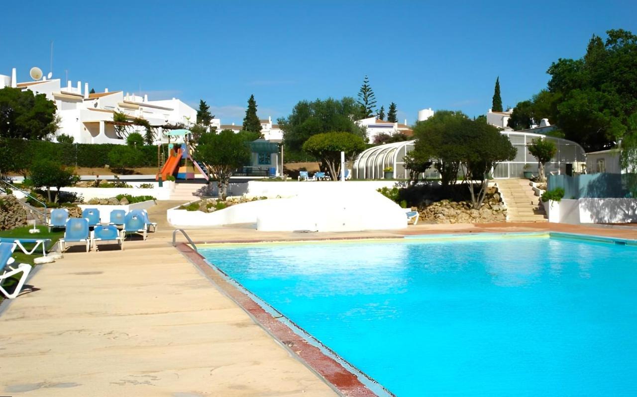 Armacao De Pera Twins 3 With Pool By Homing Apartamento Exterior foto
